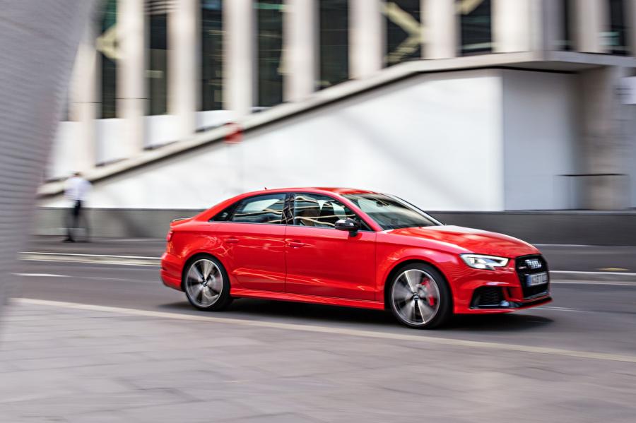  Audi RS3 Sedan (8V) 2017 года  (AU) (фото 23 из 37)